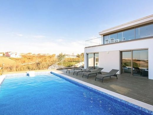 Mehrfamilienhaus in Lourinhã, Lissabon