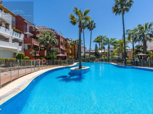 Apartment / Etagenwohnung in Marbella, Málaga