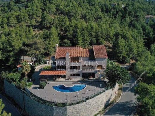 Luxury home in Moniátis, Limassol District