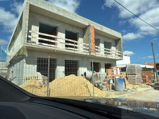 Semidetached House in Seixal, Distrito de Setúbal