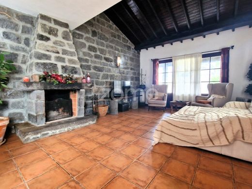 Luxury home in Ribeira Grande, Azores