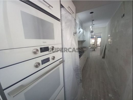 Duplex a Almada, Distrito de Setúbal