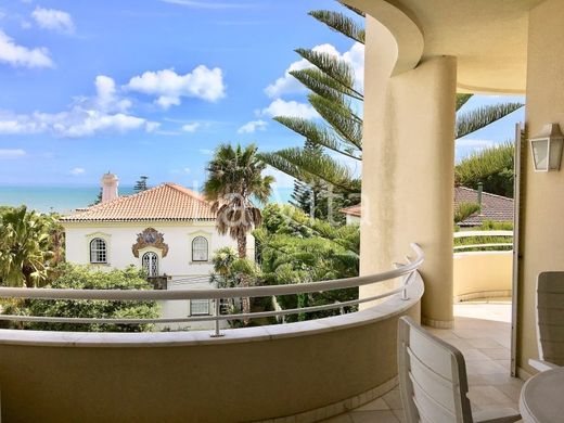 Apartment / Etagenwohnung in Cascais, Lissabon