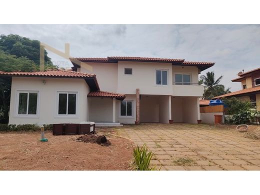 Luxe woning in Talatona, Luanda Province