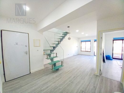 Apartment in Almada, Distrito de Setúbal