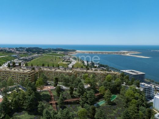 Apartment / Etagenwohnung in Vila Nova de Gaia, Distrito do Porto