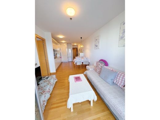 Apartment / Etagenwohnung in L'Hospitalet de Llobregat, Provinz Barcelona