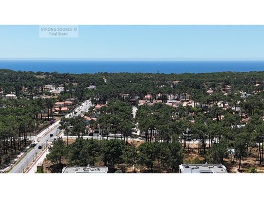 Land in Charneca de Caparica, Almada