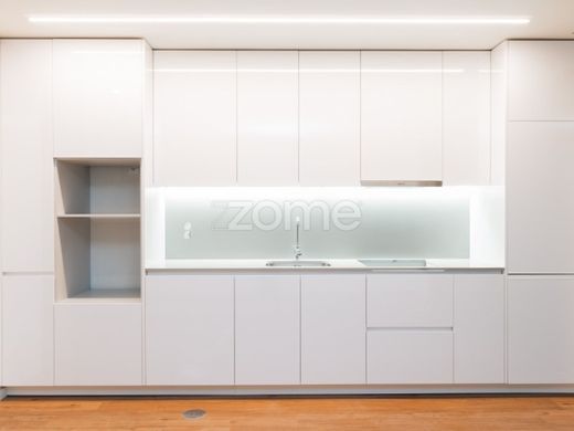 Apartment / Etagenwohnung in Vila Nova de Gaia, Distrito do Porto