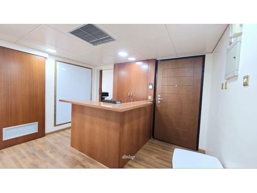 Büro in Agios Nikolaos, Lemesós