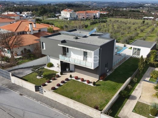 Luxus-Haus in Oliveira do Hospital, Distrito de Coimbra