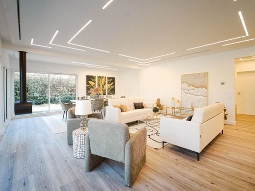 Luksusowy dom w Charneca de Caparica, Almada