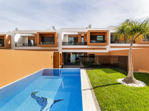 Συγκρότημα ανεξάρτητων κατοικιών σε Portimão, Distrito de Faro