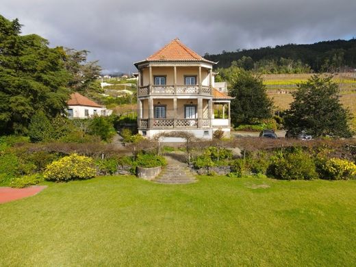 Luxury home in Câmara de Lobos, Madeira