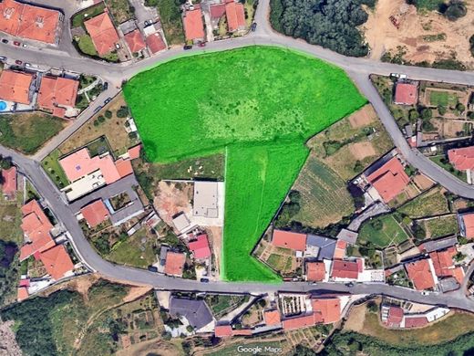 地皮  Santa Maria da Feira, Distrito de Aveiro