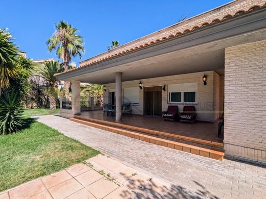 Luxury home in Elda, Alicante