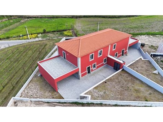 Semidetached House in Felgueiras, Distrito do Porto