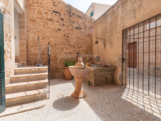 Boerderij in Alcúdia, Balearen