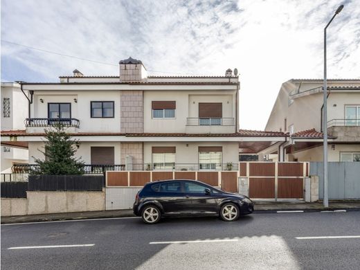 Willa wielorodzinna w Gondomar, Distrito do Porto