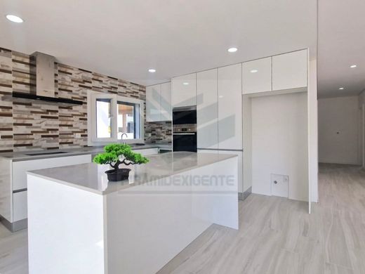 Detached House in Seixal, Distrito de Setúbal