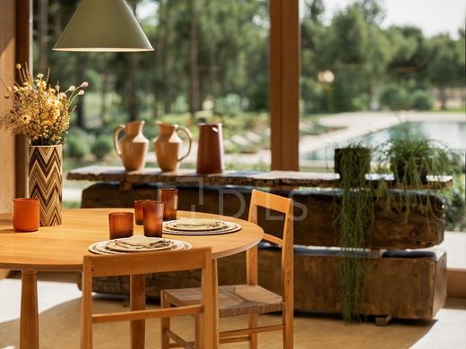 Apartment in Aroeira, Almada