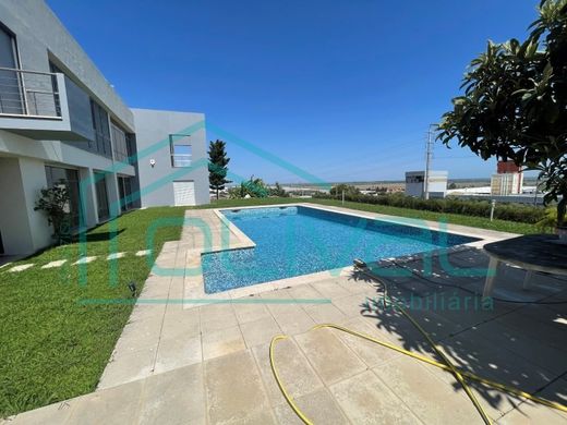 단독 저택 / Azambuja, Distrito de Lisboa