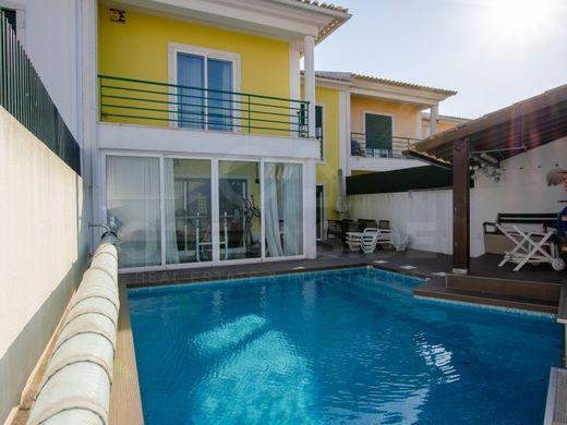 Semidetached House in Cascais, Lisbon