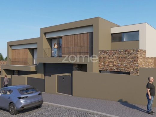 منزل ﻓﻲ Maia, Distrito do Porto