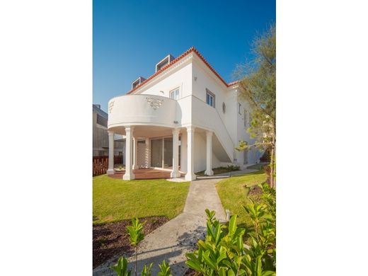 Semidetached House in Cascais, Lisbon