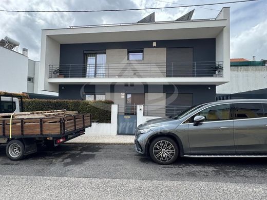 Luxus-Haus in Loures, Lissabon