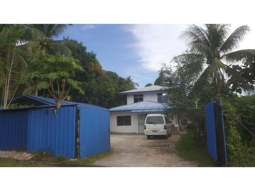 Vrijstaand huis in Kampong Gadong, Daerah Brunei dan Muara