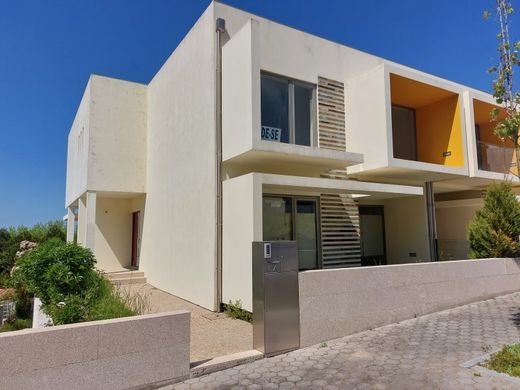 Casa di lusso a Vila Nova de Gaia, Oporto