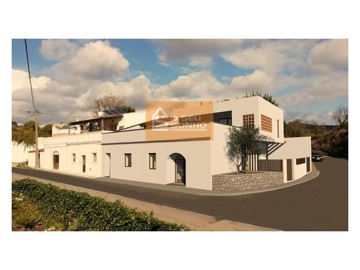 Semidetached House in Faro, Distrito de Faro