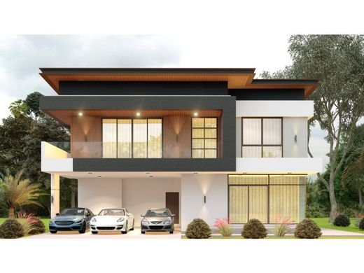 Vrijstaand huis in Kampong Berakas, Daerah Brunei dan Muara