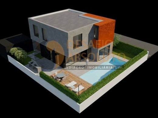 Casa Unifamiliare a Aroeira, Almada