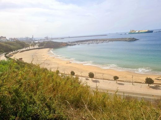 Edificio en Sines, Setúbal