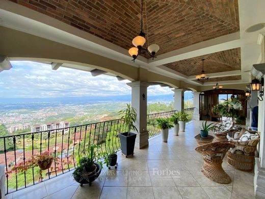 Luxury home in Escazú, Provincia de San José