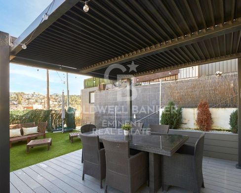 Duplex in Vallirana, Provinz Barcelona