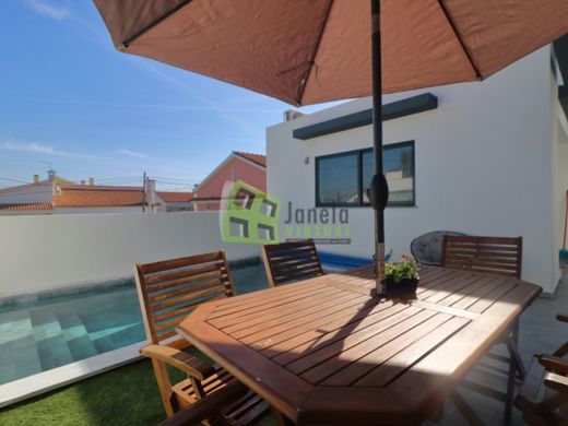 Semidetached House in Sesimbra, Distrito de Setúbal