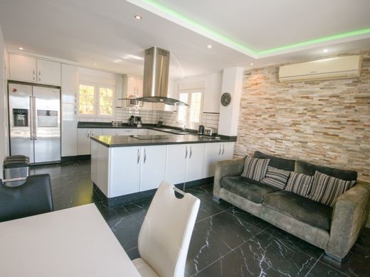 Luxus-Haus in Coín, Málaga