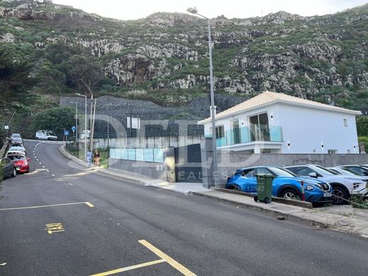 Machico, Madeiraの一戸建て住宅