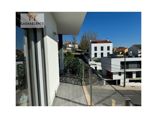 Odivelas, Distrito de Lisboaのアパートメント