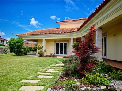 豪宅  Oliveira do Bairro, Distrito de Aveiro