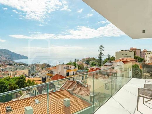 Piso / Apartamento en Funchal, Madeira