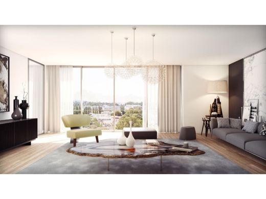 Apartment / Etagenwohnung in Alvalade, Lisbon