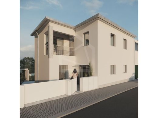 豪宅  São João da Madeira, Distrito de Aveiro