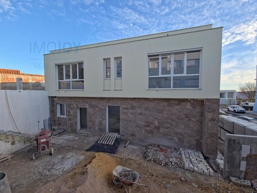 Mehrfamilienhaus in Cascais, Lissabon
