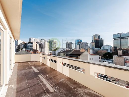 아파트 / Campolide, Lisbon