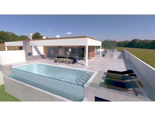 Элитный дом, Лола, Loulé