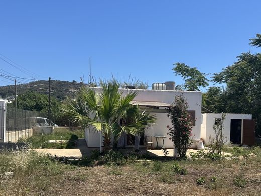Cottage in Santa Eulària des Riu, Balearen